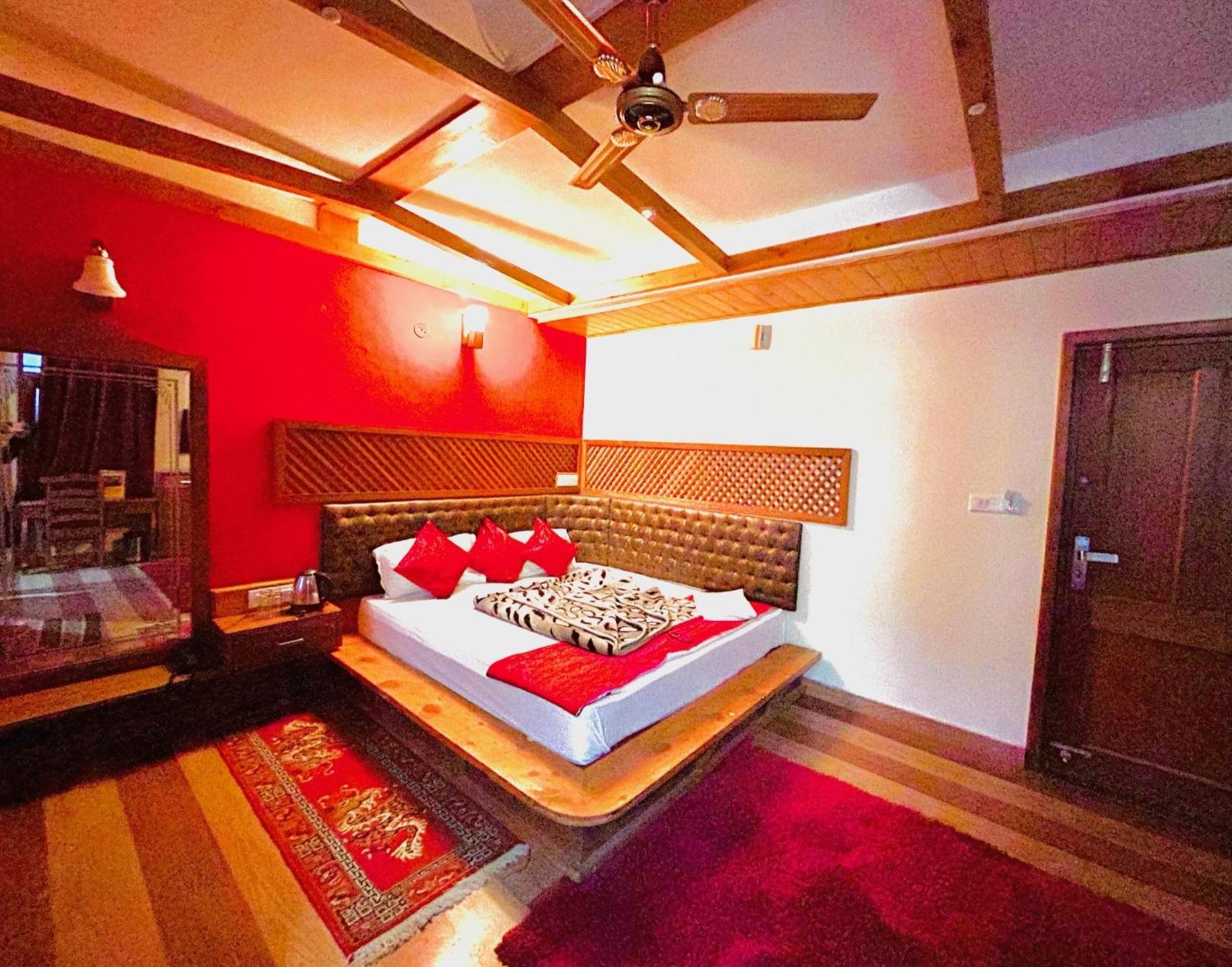 Tanglewood Villa Manāli Kültér fotó